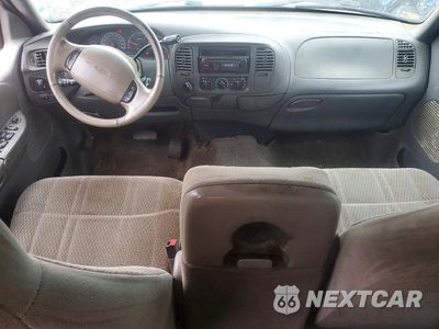 Zdjęcie 8 z 12 samochodu: 2002 FORD F150 SUPERCREW VIN:1FTRW08L12KE06378 - miniatura