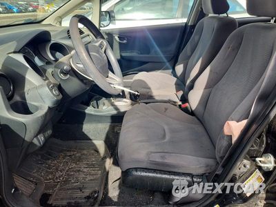 Zdjęcie 7 z 13 samochodu: 2013 HONDA FIT VIN:JHMGE8H37DC067324 - miniatura