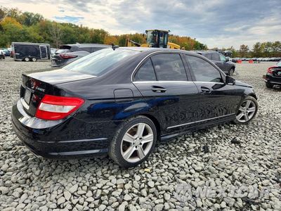 Trzecie zdjęcie samochodu z tyłu: 2011 MERCEDES-BENZ C 300 4MATIC VIN:WDDGF8BB7BR175781 - miniatura