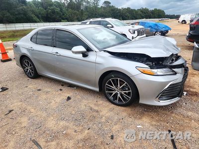 Czwarte zdjęcie samochodu z boku: 2024 TOYOTA CAMRY XLE VIN:4T1F31AK0RU068386 - miniatura