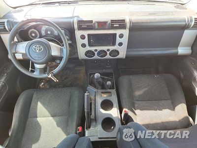 Zdjęcie 8 z 13 samochodu: 2007 TOYOTA FJ CRUISER VIN:JTEBU11F770070624 - miniatura