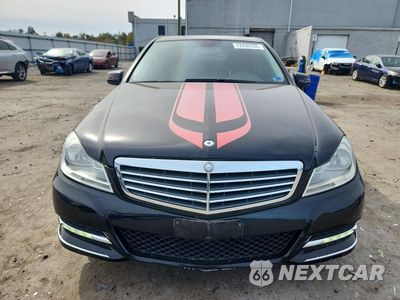 Piąte zdjęcie samochodu w środku: 2013 MERCEDES-BENZ C 300 4MATIC VIN:WDDGF8AB8DA820828 - miniatura