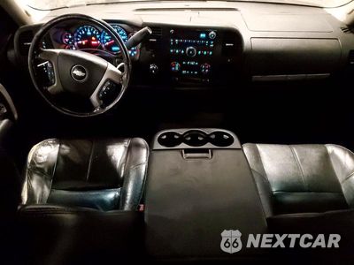Zdjęcie 8 z 12 samochodu: 2007 CHEVROLET SILVERADO K1500 VIN:2GCEK19J971656133 - miniatura