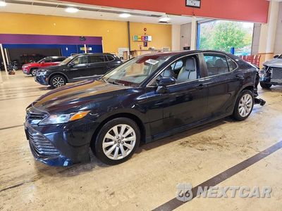 2018 TOYOTA CAMRY LE 4T1B11HK4JU678547 - główne zdjęcie licytacji z USA - miniatura