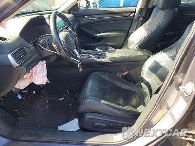Zdjęcie 7 z 12 samochodu: 2018 HONDA ACCORD TOURING VIN:1HGCV2F92JA029836 - miniatura