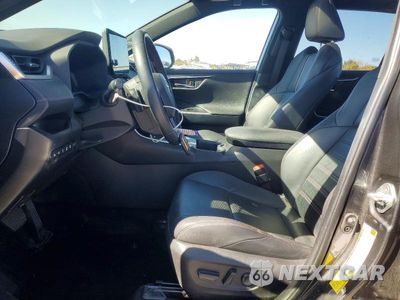 Zdjęcie 7 z 14 samochodu: 2023 TOYOTA RAV4 PRIME XSE VIN:JTMFB3FV3PD159462 - miniatura