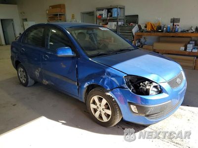 Czwarte zdjęcie samochodu z boku: 2008 KIA RIO BASE VIN:KNADE123586324826 - miniatura