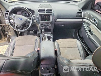 Zdjęcie 8 z 13 samochodu: 2017 FORD EXPLORER XLT VIN:1FM5K7D8XHGD36293 - miniatura