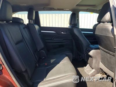 Zdjęcie 11 z 13 samochodu: 2019 TOYOTA HIGHLANDER XLE VIN:5TDKZRFHXKS354740 - miniatura