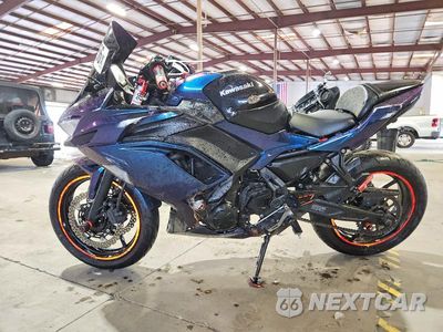 Trzecie zdjęcie samochodu z tyłu: 2025 KAWASAKI EX650 R VIN:ML5EXER11SDAG6605 - miniatura