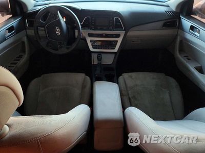 Zdjęcie 8 z 12 samochodu: 2016 HYUNDAI SONATA HYBRID SE VIN:KMHE24L13GA027219 - miniatura
