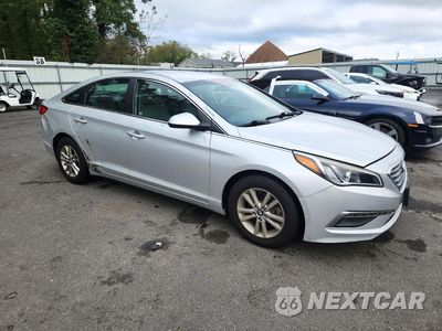 Czwarte zdjęcie samochodu z boku: 2015 HYUNDAI SONATA SE VIN:5NPE24AF2FH066149 - miniatura
