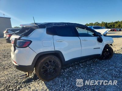 Trzecie zdjęcie samochodu z tyłu: 2022 JEEP COMPASS LATITUDE VIN:3C4NJCBB5NT198068 - miniatura
