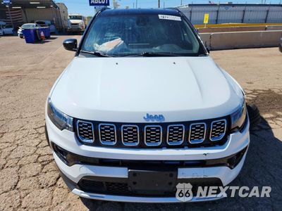 Piąte zdjęcie samochodu w środku: 2025 JEEP COMPASS LIMITED VIN:3C4NJDCN1ST524863 - miniatura