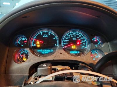 Zdjęcie 9 z 12 samochodu: 2013 GMC SIERRA K2500 SLT VIN:1GT121E82DF168244 - miniatura