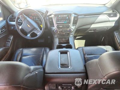 Zdjęcie 8 z 12 samochodu: 2018 CHEVROLET TAHOE C1500 LT VIN:1GNSCBKC1JR107615 - miniatura