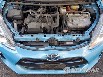 Zdjęcie 11 z 12 samochodu: 2015 TOYOTA PRIUS C TWO VIN:JTDKDTB39F1110327 - miniatura
