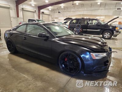 Czwarte zdjęcie samochodu z boku: 2013 AUDI A5 PREMIUM PLUS VIN:WAURFAFR0DA018223 - miniatura