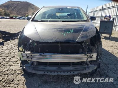 Piąte zdjęcie samochodu w środku: 2018 TOYOTA PRIUS ONE VIN:JTDKBRFU7J3598329 - miniatura