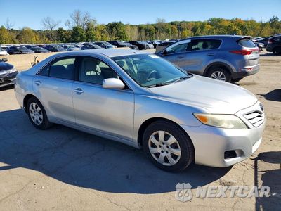 Czwarte zdjęcie samochodu z boku: 2010 TOYOTA CAMRY LE VIN:4T1BF3EK1AU024459 - miniatura