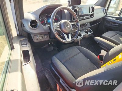 Zdjęcie 8 z 12 samochodu: 2019 MERCEDES-BENZ SPRINTER 3500/4500 VIN:WDAPF4CD9KN025829 - miniatura