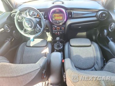 Zdjęcie 8 z 12 samochodu: 2016 MINI COOPER S VIN:WMWXU3C59G2B63496 - miniatura