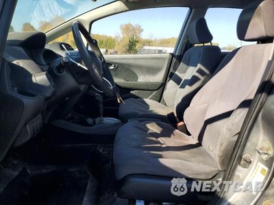 Zdjęcie 7 z 12 samochodu: 2010 HONDA FIT VIN:JHMGE8H26AC001270 - miniatura