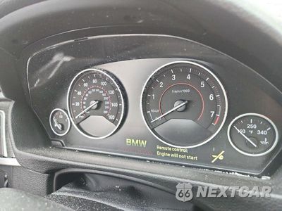 Zdjęcie 9 z 12 samochodu: 2018 BMW 330 XI VIN:WBA8D9C57JEM34162 - miniatura