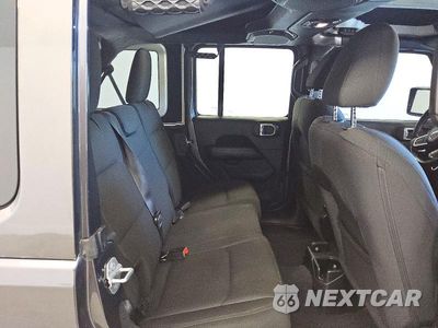 Zdjęcie 11 z 14 samochodu: 2018 JEEP WRANGLER UNLIMITED SAHARA VIN:1C4HJXEG2JW323527 - miniatura