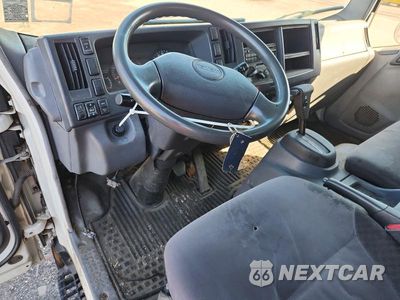 Zdjęcie 8 z 13 samochodu: 2009 ISUZU NRR BOX TRUCK VIN:JALE5W16397300857 - miniatura