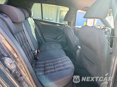 Zdjęcie 10 z 12 samochodu: 2010 VOLKSWAGEN GTI VIN:WVWHD7AJXAW388750 - miniatura