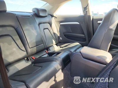 Zdjęcie 10 z 12 samochodu: 2010 AUDI A5 PREMIUM PLUS VIN:WAULFAFR5AA035438 - miniatura