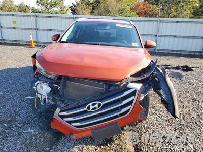 Piąte zdjęcie samochodu w środku: 2017 HYUNDAI TUCSON SPORT VIN:KM8J3CA29HU460531 - miniatura