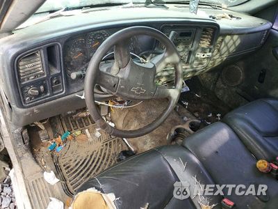 Zdjęcie 8 z 12 samochodu: 2003 CHEVROLET SILVERADO C3500 VIN:1GBJC34GX3E299125 - miniatura