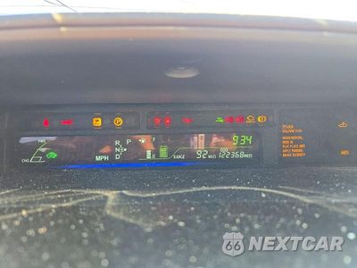 Zdjęcie 9 z 12 samochodu: 2017 TOYOTA PRIUS V TWO VIN:JTDZN3EU0HJ060100 - miniatura