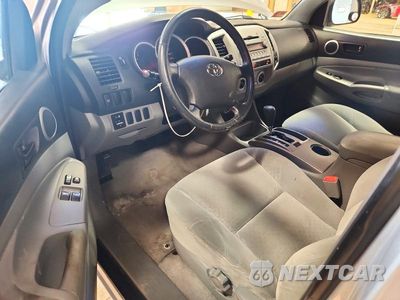 Zdjęcie 8 z 12 samochodu: 2008 TOYOTA TACOMA V6 VIN:5TEUU42NX8Z558021 - miniatura