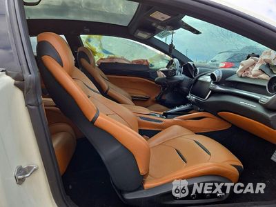 Zdjęcie 10 z 12 samochodu: 2018 FERRARI GTC4 LUSSO VIN:ZFF82WNA0J0237317 - miniatura