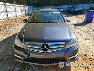Piąte zdjęcie samochodu w środku: 2013 MERCEDES-BENZ C 250 VIN:WDDGF4HBXDR287686 - miniatura