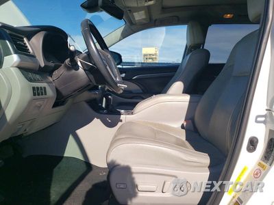 Zdjęcie 7 z 14 samochodu: 2019 TOYOTA HIGHLANDER LIMITED PLATINUM VIN:5TDDZRFH6KS950114 - miniatura