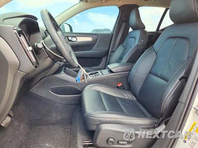Zdjęcie 7 z 14 samochodu: 2022 VOLVO XC40 T5 MOMENTUM VIN:YV4162UK8N2721508 - miniatura