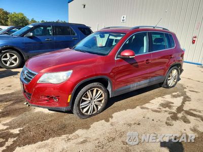 2009 VOLKSWAGEN TIGUAN SE WVGBV75N09W501385 - główne zdjęcie licytacji z USA - miniatura
