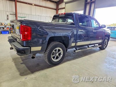 Trzecie zdjęcie samochodu z tyłu: 2018 CHEVROLET SILVERADO K1500 LTZ VIN:3GCUKSEC8JG332243 - miniatura