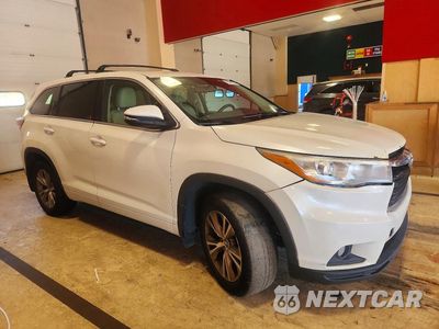 Czwarte zdjęcie samochodu z boku: 2016 TOYOTA HIGHLANDER LE PLUS VIN:5TDBKRFH3GS346006 - miniatura