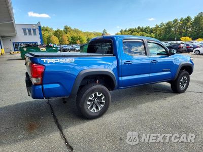 Trzecie zdjęcie samochodu z tyłu: 2017 TOYOTA TACOMA TRD OFF-ROAD VIN:3TMCZ5AN3HM076251 - miniatura