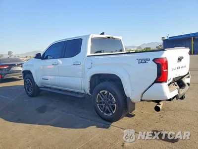 Drugie zdjęcie samochodu z przodu: 2026 TOYOTA TACOMA TRD SPORT VIN:3TMLB5JNXTM262365 - miniatura