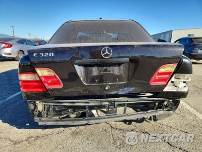 Zdjęcie 6 z 12 samochodu: 2002 MERCEDES-BENZ E 320 VIN:WDBJF65J32B485635 - miniatura