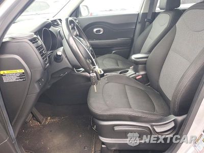 Zdjęcie 7 z 12 samochodu: 2018 KIA SOUL + VIN:KNDJP3A57J7596096 - miniatura