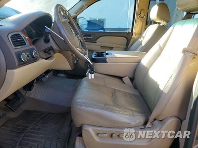 Zdjęcie 7 z 13 samochodu: 2012 CHEVROLET SUBURBAN K1500 LT VIN:1GNSKJE79CR147889 - miniatura