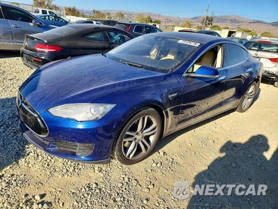2015 TESLA MODEL S 5YJSA1E18FF105165 - główne zdjęcie licytacji z USA - miniatura