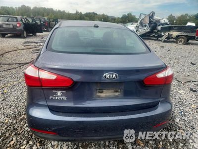 Zdjęcie 6 z 12 samochodu: 2016 KIA FORTE LX VIN:KNAFK4A67G5584776 - miniatura
